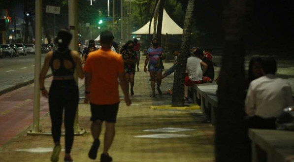 Iniciou a partir dessa quarta-feira o novo lockdown instaurado pelo Governo do Estado, onde a partir das 20h da noite apenas os servi&ccedil;os essenciais podem estar abertos.