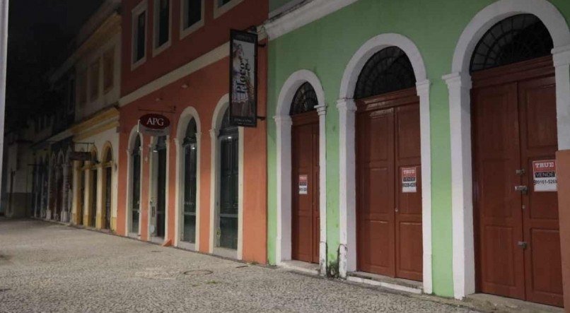 At&eacute; 17 de mar&ccedil;o, por determina&ccedil;&atilde;o do governo estadual, todas as atividades n&atilde;o essenciais est&atilde;o proibidas das 20h &agrave;s 5h durante a semana e ao longo de todo o dia nos s&aacute;bados e domingos

