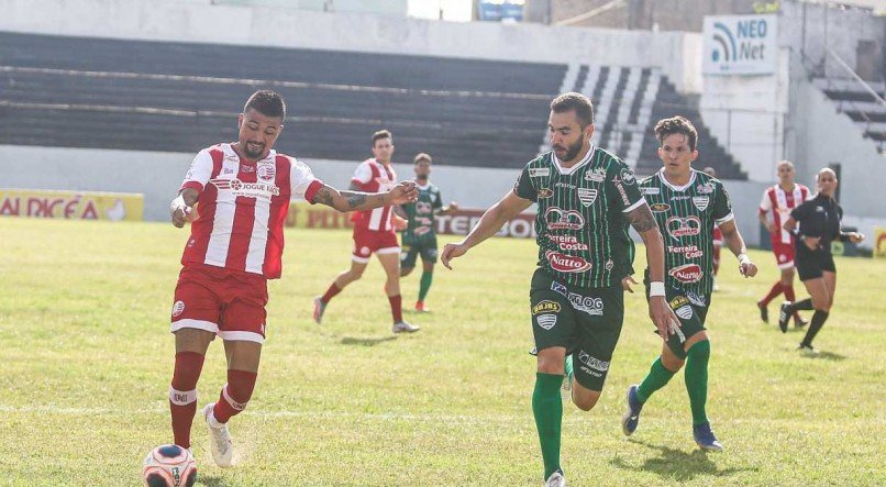 Kieza marcou o gol da vit&oacute;ria do N&aacute;utico