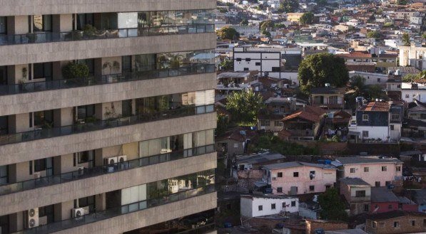 Exposi&ccedil;&atilde;o virtual disseca quest&otilde;es de classe, ra&ccedil;a e g&ecirc;nero a partir das rela&ccedil;&otilde;es entre patr&otilde;es e empregadas dom&eacute;sticas