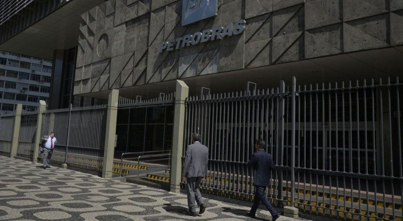 O Conselho de Administra&ccedil;&atilde;o da Petrobras tem 11 membros, mas apenas oito ser&atilde;o escolhidos na assembleia, pois tr&ecirc;s deles permanecer&atilde;o nos cargos