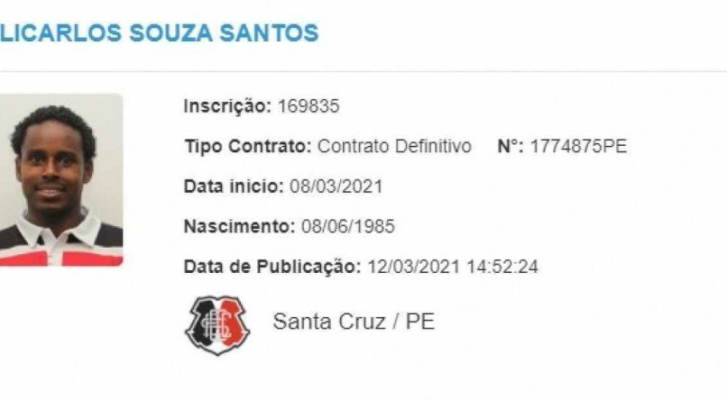 O volante de 35 anos foi anunciado pelo clube h&aacute; uma semana. 