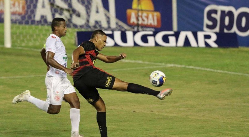 SEIS GOLS Mikael começou o ano de 2021 "voando" pelo Sport