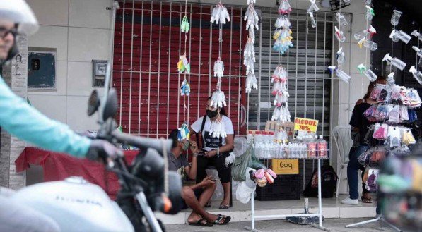 Movimenta&ccedil;&atilde;o em Prazeres, em Jaboat&atilde;o dos Guararapes, no Grande Recife, nesta quinta-feira (18)
