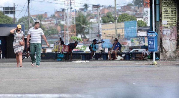 Movimenta&ccedil;&atilde;o em Prazeres, em Jaboat&atilde;o dos Guararapes, no Grande Recife, nesta quinta-feira (18)