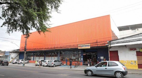 Movimenta&ccedil;&atilde;o em Beberibe, na Zona Norte do Recife, no in&iacute;cio da manh&atilde; desta quinta-feira (18)