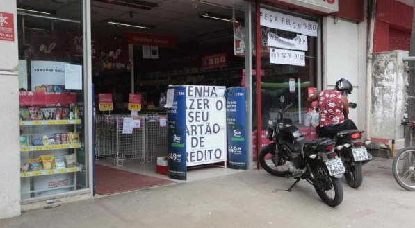 Movimenta&ccedil;&atilde;o em Beberibe, na Zona Norte do Recife, no in&iacute;cio da manh&atilde; desta quinta-feira (18)
