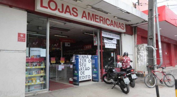 Movimenta&ccedil;&atilde;o em Beberibe, na Zona Norte do Recife, no in&iacute;cio da manh&atilde; desta quinta-feira (18)