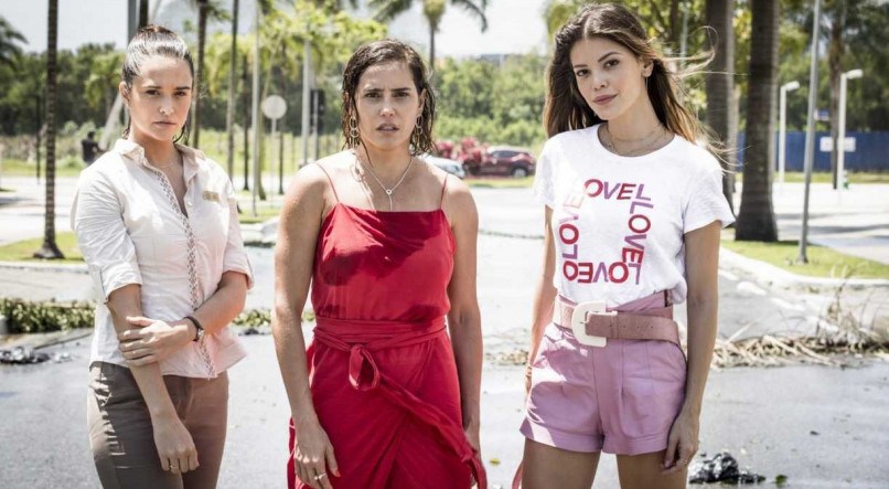 Juliana Paiva, Deborah Secco e Vitória Strada são as protagonistas da novela 'Salve-se Quem Puder'
