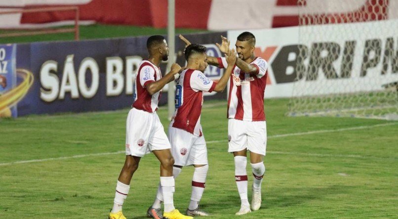 N&aacute;utico venceu o Vera Cruz por 3x1, na &uacute;ltima partida do clube nos Aflitos.