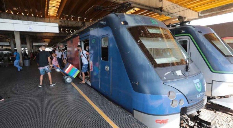 Usuários do Metrô do Recife já podem voltar a utilizar o serviço