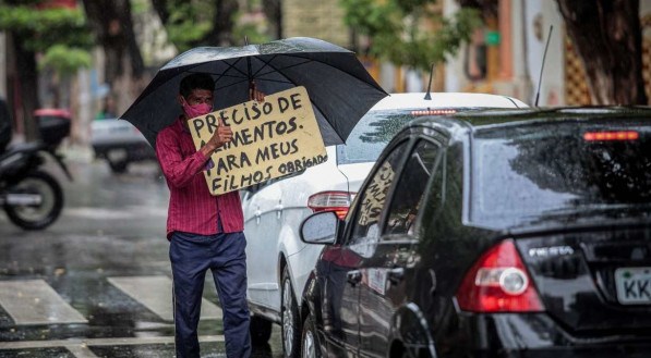 Moradores de rua passam necessidades durante a pandemia  - Espinheiro 
(Jose Cicero)