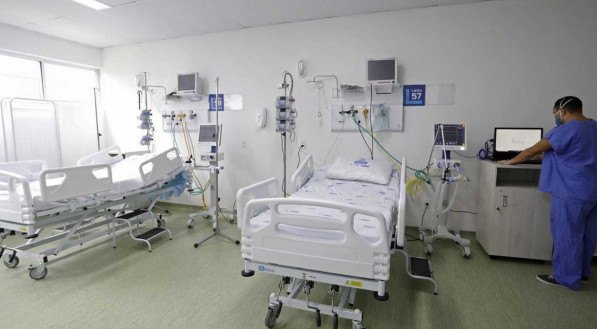 LEITOS Governo do Estado ainda pretende abrir mais 100 vagas de terapia intensiva para internações de pacientes graves no próximo mês