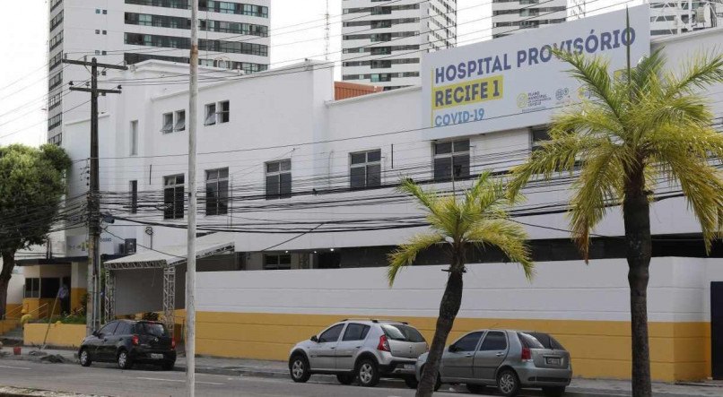 Fachada do Hospital Provis&oacute;rio Recife 1, unidade possui leitos de UTI para atender pacientes com Covid-19.