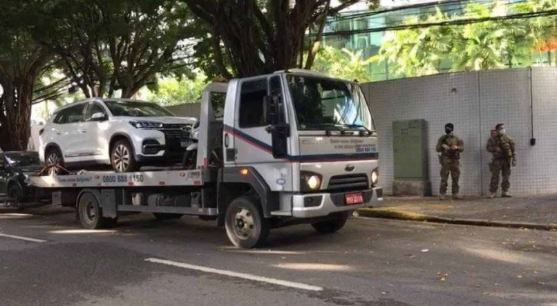 Ao todo, o Gaeco deve cumprir cinco mandados de pris&atilde;o, 12 mandados de busca e apreens&atilde;o e ainda busca e arresto de bens contra integrantes do grupo criminoso.