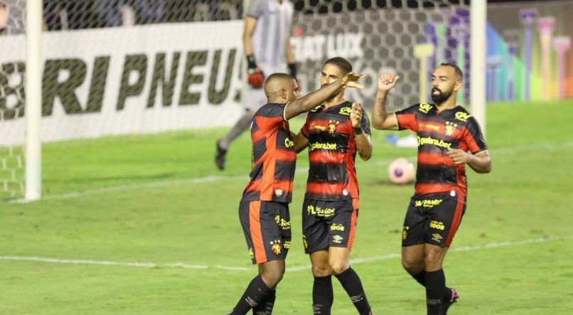 Jonas Tor&oacute; fez o segundo gol do Sport contra o Central