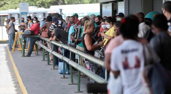 A partir da segunda-feira (5/4), entrar&atilde;o outros 29 coletivos, ampliando o refor&ccedil;o para 200 &ocirc;nibus