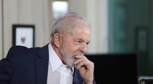 ELA NÃO Lula descartou possibilidade de Dilma fazer parte de um eventual terceiro governo do petista