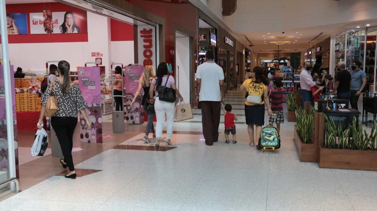 Quase 43% dos consumidores efetivar&atilde;o compras em shoppings centers