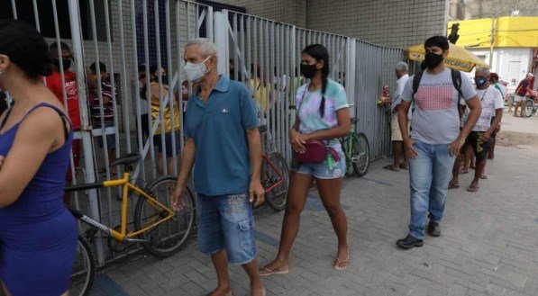 Caixa Econ&ocirc;mica Federal de Afogados na manh&atilde; desta ter&ccedil;a-feira (6)