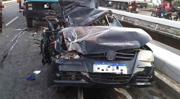 O acidente aconteceu no viaduto da reitoria da UFPE
