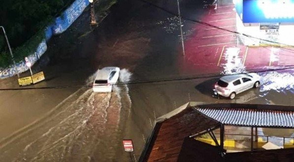 Recife registra 82 mm de chuvas nas últimas 24 horas; o equivalente a 25% do previsto para todo o mês de abril