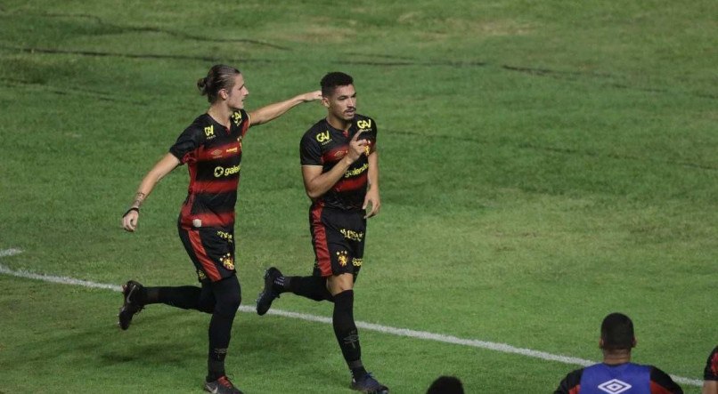 MELHOR DEFESA Maidana e Adryelson são os pilares da zaga do Sport, a menos vazada do Campeonato Pernambucano, com 4 gols tomados