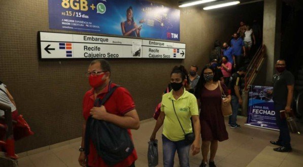 Passageiros da Linha Sul do metr&ocirc; na volta para casa