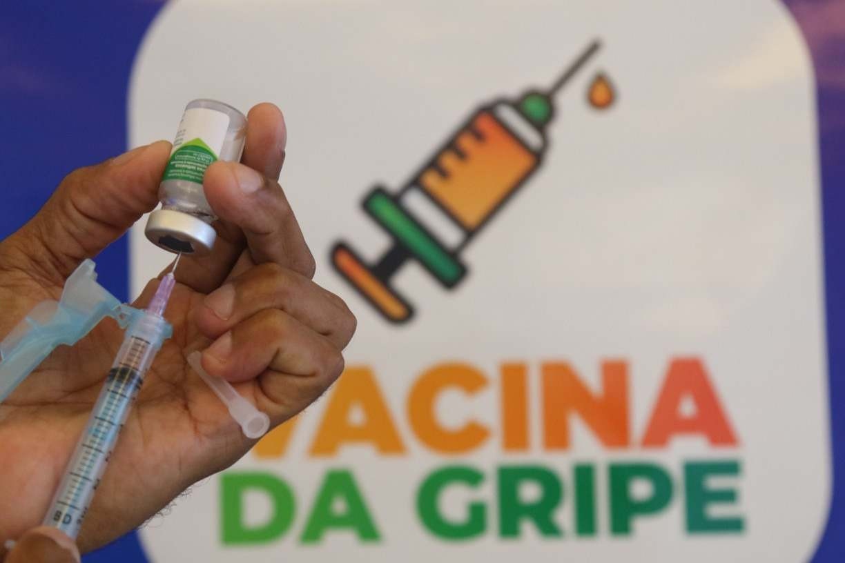 Em escalada da covid-19, Recife está com baixa adesão à campanha de  vacinação contra a gripe