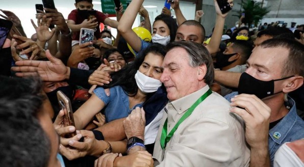AGLOMERAÇÃO Bolsonaro sempre criticou as medidas de isolamento aplicadas por Estados e municípios