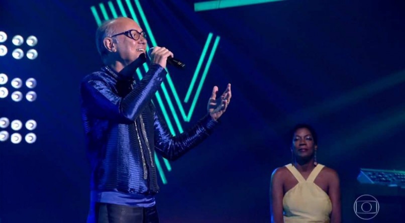 Geraldo Maia foi finalista do 'The Voice Mais' e apresenta a live 'Sonho Mais' neste domingo (25)