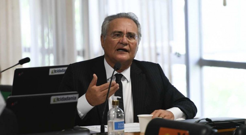 Renan Calheiros (MDB-AL) desistiu de assumir a relatoria da CPI do 8 de Janeiro