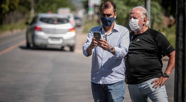 Engenheiros que acompanharam o JC na visita &agrave; Estrada da Curcurana