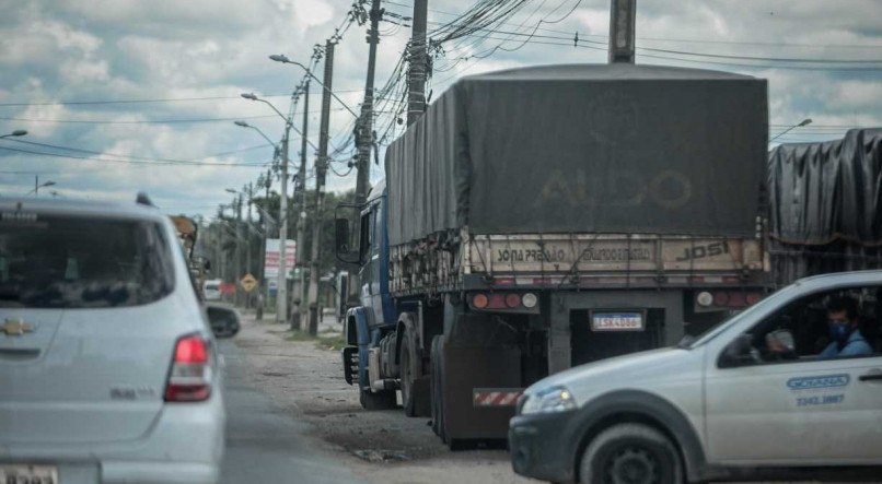 A movimentação está normal nas estradas federais de Pernambuco e do Brasil, mesmo com a previsão da greve dos caminhoneiros para esta segunda (1º)