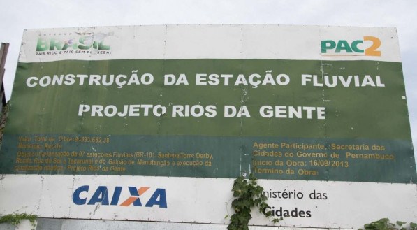Local onde seria a constru&iacute;da uma das esta&ccedil;&otilde;es fluviais do projeto de Navegabilidade do Rio Capibaribe, por tr&aacute;s do Parque Santana, em Santana, Zona Oeste do Recife