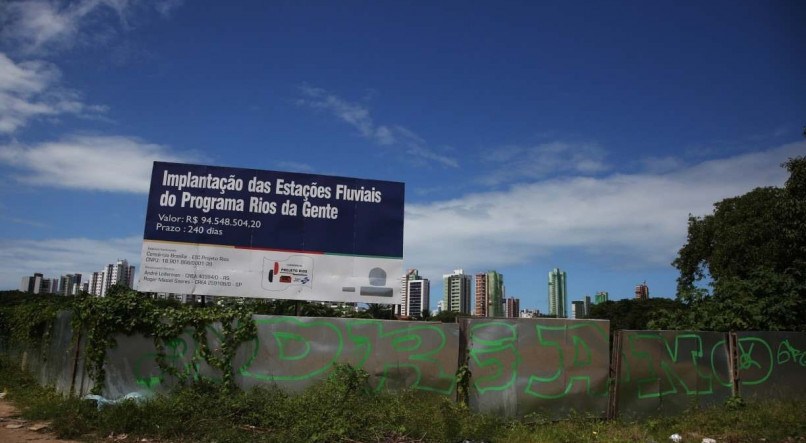 Pernambuco tem 1.504 obras paralisadas e abandonadas pelo poder p&uacute;blico, totalizando quase R$ 2 bilh&otilde;es de recursos desperdi&ccedil;ados, aponta TCE-PE
