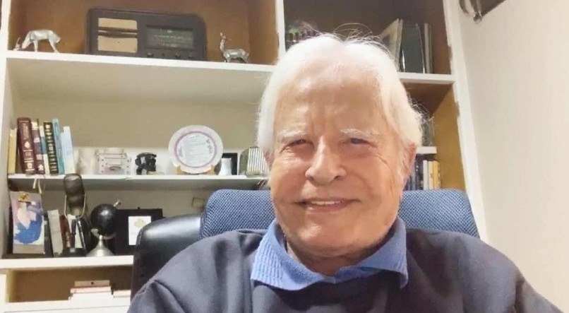 Com uma carreira de sucesso, o jornalista Cid Moreira tem hoje 93 anos de idade