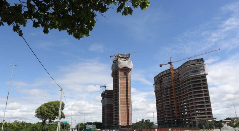 Projeto Novo Recife, da Construtora Moura Dubeux, est&aacute; construindo 3 torres, no Cais Jos&eacute; Estelita.