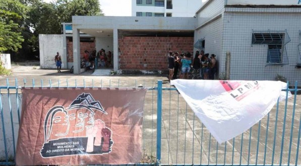 Movimento cobra moradia digna para fam&iacute;lias do Recife