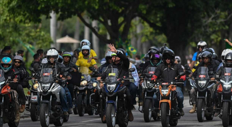 Grande parte dos motociclistas que participaram sem m&aacute;scara da manifesta&ccedil;&atilde;o de apoio a Bolsonaro.