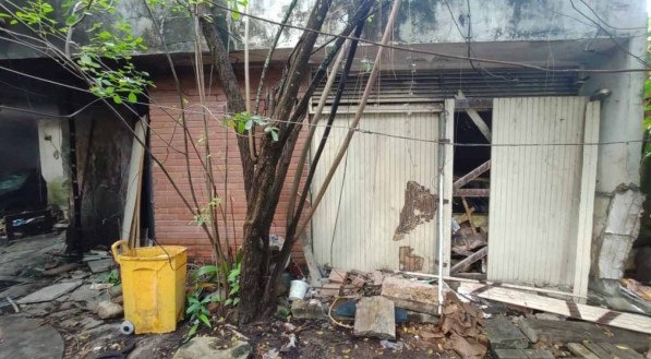 Inc&ecirc;ndio destruiu casa em Boa Viagem