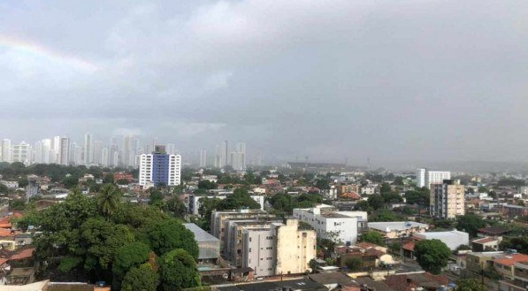 Recife amanhece nublado; Apac indica ocorr&ecirc;ncia de precipita&ccedil;&atilde;o fraca