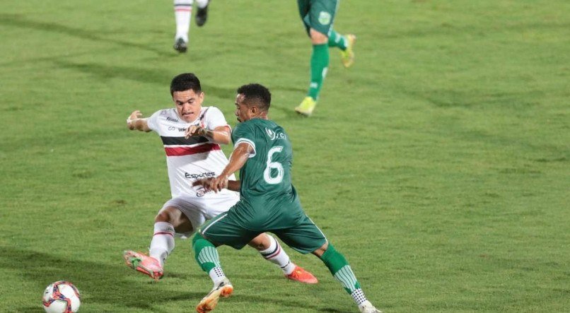 O Santa Cruz enfrentou o Floresta duas vezes na S&eacute;rie C do Campeonato Brasileiro