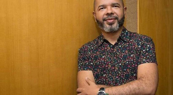 Pernambucano finalista do Jabuti apresenta seu novo livro