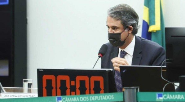 Deputado pernambucano vai presidir comissão da reforma administrativa na Câmara
