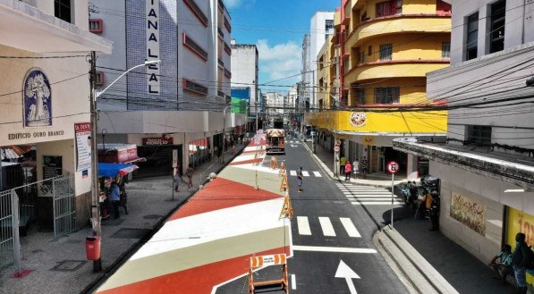 Rua da Palma amplia espa&ccedil;o para pedestres com urbanismo t&aacute;tico