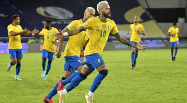 Brasil enfrenta o Chile, &agrave;s 22h