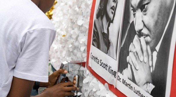 Comunidade negra celebra feriado que lembra o fim da escravid&atilde;o nos EUA