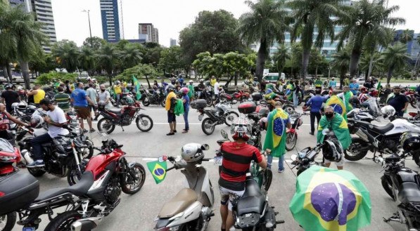 Motociata de apoio a Bolsonaro no Recife (20/06)