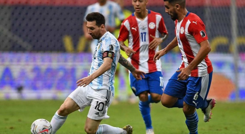 Apesar do rod&iacute;zio na Argentina, Messi seguiu como titular